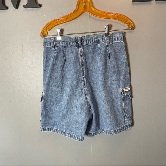 Bill Blass Denim Women's High Waisted Cargo Shorts size 10 vintage - Picture 7 of 10